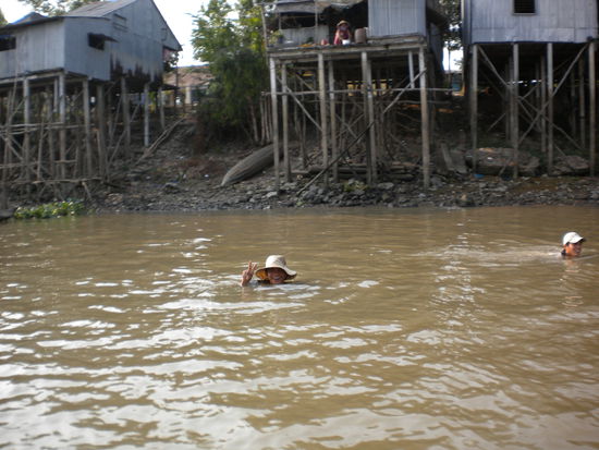 die Kinder entlang des Mekong freuten sich alle sehr, wenn sie zum Fotomotiv wurden 