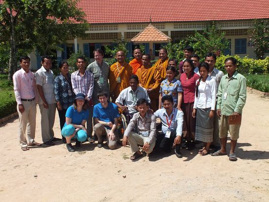 Gruppenfoto mit allen von der Schule und LHA