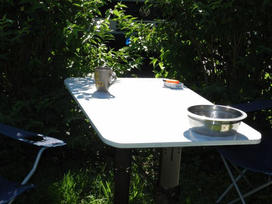 Unser Frühstücksplatz im Sonnenschein