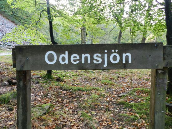 = durch die Eiszeit entstandener See