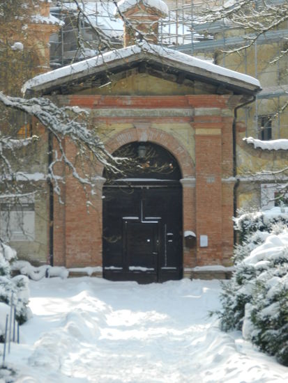 Monastery = Heimat der 12 Schweigemönche