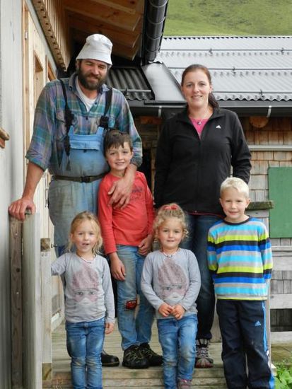 Die Lettenbichlers- Hannes, Jonas, Silvi, Anna, Marie & Alex