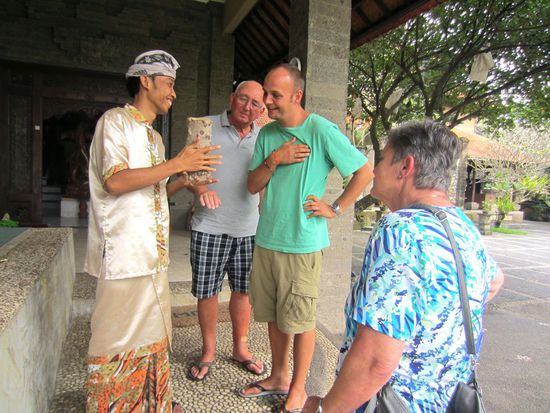 Besichtigung einer Holzwerkstatt.