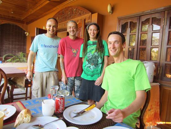 Die Mama und der Papa....
http://www.bayon-garden-guesthouse.com/