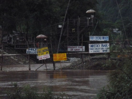 hier ein Ausblick auf den Barwahnsinn und eine Hindernissbrücke 