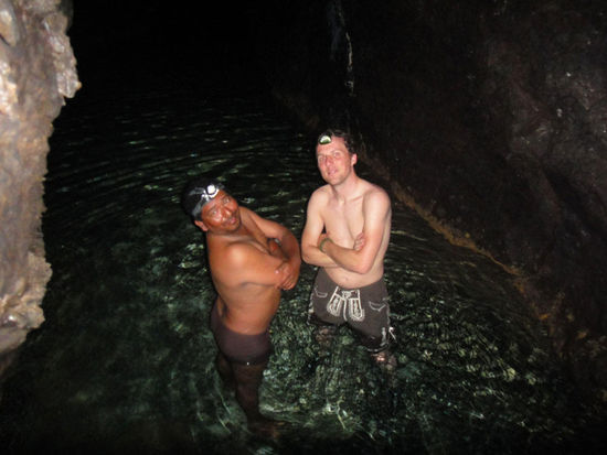 Guide John und ich im Lavatunnel,......