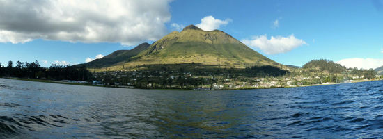 Imbabura vom See aus