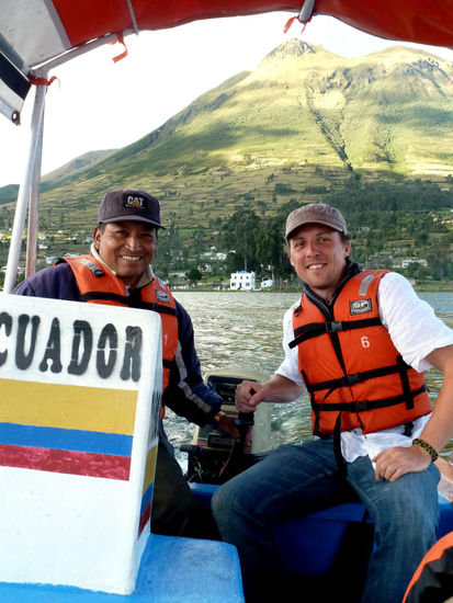 ...grins nicht so blöd,...Halsabschneider!