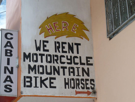 "HIER WIR VERMIETEN: MOTORRAD  BERGE (???)   FAHRRAD und PFERDE",...na dass nenn ich mal ein Angebot....