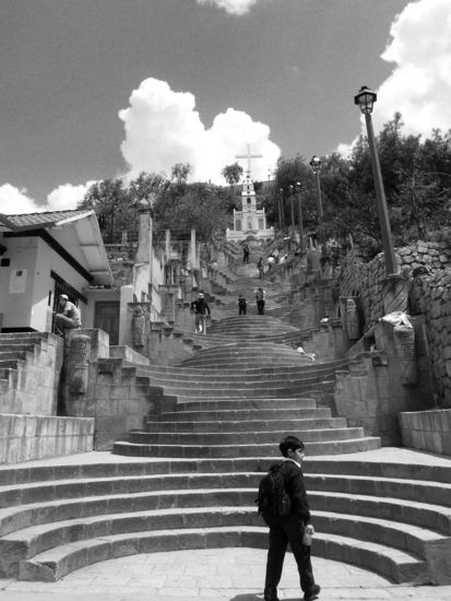 ...die Treppen zum Cerro Santa Apolonia