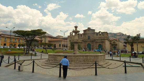 Plaza de Armas und die Kathedrale