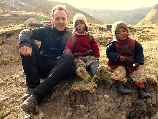 Tag 2: .....Kids in den Anden: Natalie und Yasuri