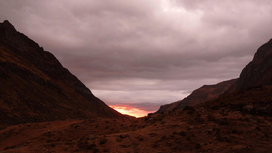 Tag 7: ...der letzte Sonnenuntergang an der Laguna Jahuacocha (4050 m)