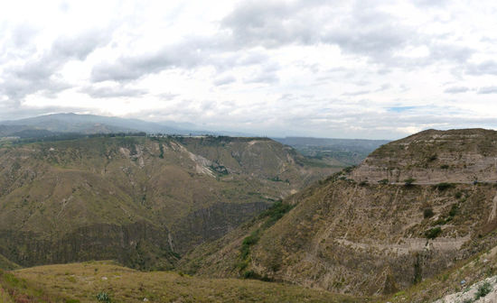 am Weg nach Otavalo