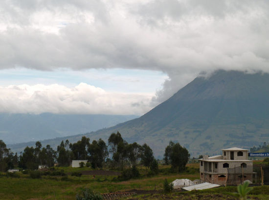 am Weg nach Otavalo, Cerro Imbabura