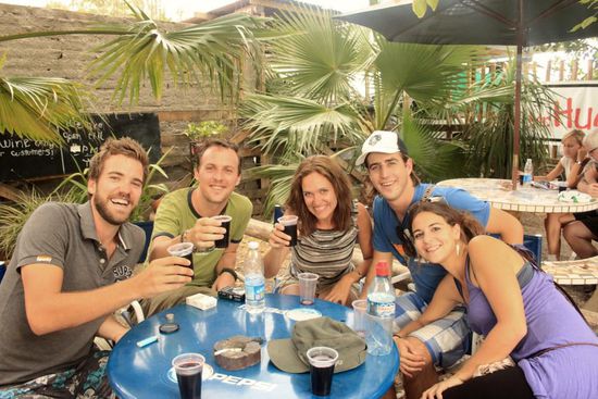 ...Mr. Hugos Hausweiin *hicks*,.....schmeckt nicht,...macht aber lustig 