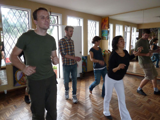 Um wiederum Shakira zu zitieren "And I'm on tonight. You know my hips don't lie. lalalala..." 