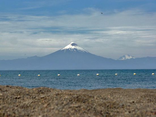 im Örtchen Frutillar am Strand,....