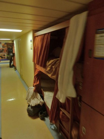 ... mein Bett im 41-Mann Dorm......