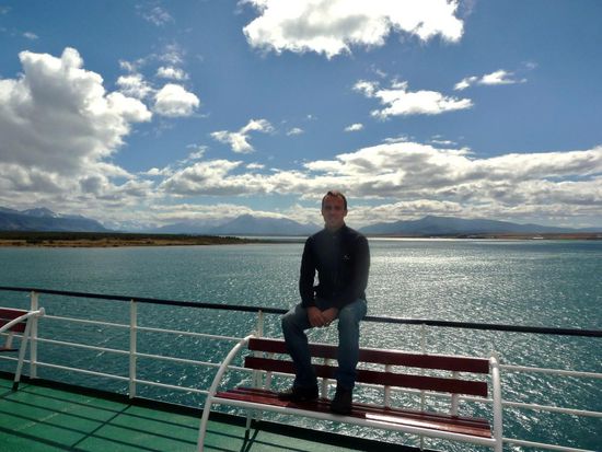...die letzten Stunden an Deck,...während das Schiff anlegt und die Container entladen wurden.... endlich Sonne!