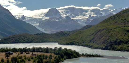 Campamento Dickens,...am gleichnamigen See und dahinterliegendem gleichnamigen Gletscher....