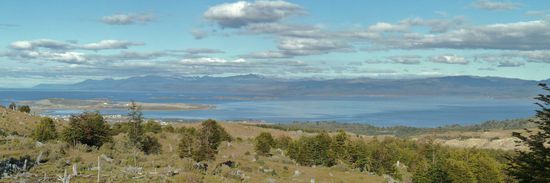Am Ende der Wanderung,..der Blick auf den Beaglekanal...und Ushuaia