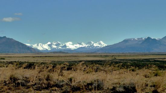auf dem Weg in den rund 80 km entfernten Nationalpark Los Glaciares...
