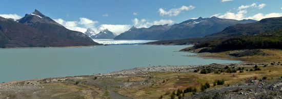 ...im Nationalpark angekommen sieht man schon von Weitem den Gletscher...