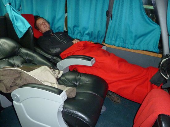 Sowas nenn ich mal Luxus....Full-Cama-Suite...gemütlicher lässt es sich mit Bus nicht reisen....*gähn*