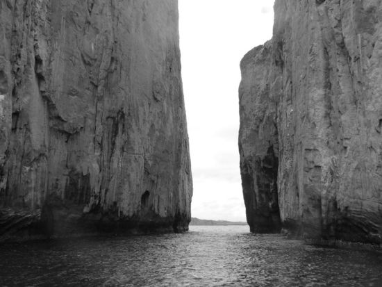 Leon Dormido Felsspalten