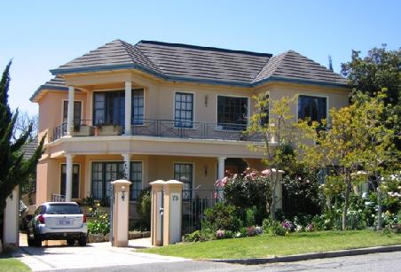 Außen Ui und Innen UiUiUi!!! Zuhause von Andrew in Perth.