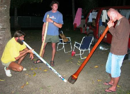 Didgeridoo-Konzert auf dem Campingplatz in Airle Beach.