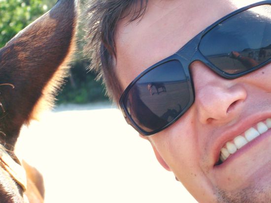 Tippis geklebte Mac Gyver-Brille ....muß halten bis wir wieder in der Zivilisation sind