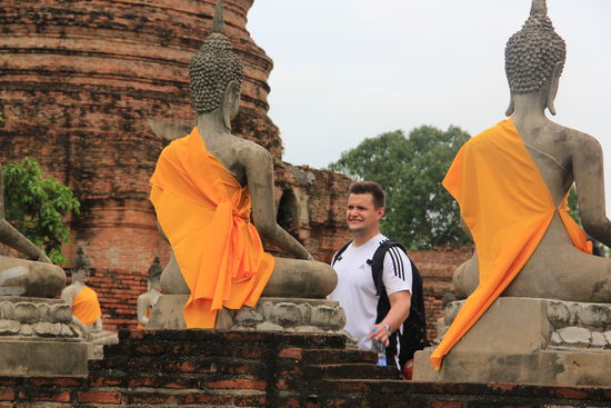 SCHAU MIR IN DIE AUGEN KLEINES