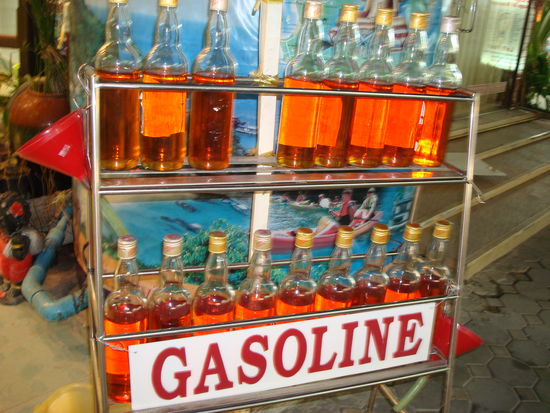 einmal volltanken bitte
das sind die Tankstellen auf Koh Samui