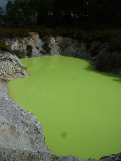 in echt schauts noch viel grün-gelber aus. einfach krasse Farben