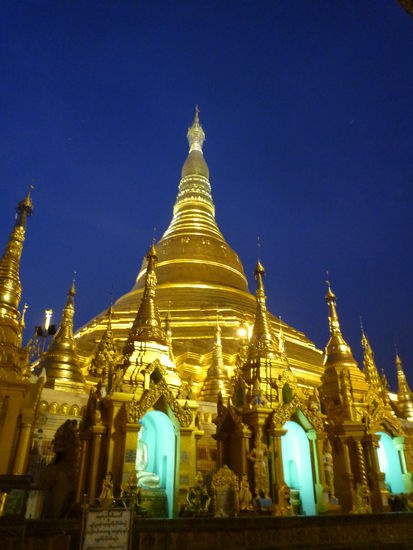 Shwedagon - ich glaube größter Pagoda in Burma