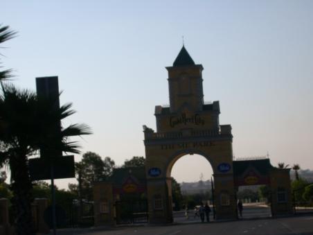 Leider nur von Aussen gesehen: das Eingangstor des Goldminenmuseums "Gold Reef City"