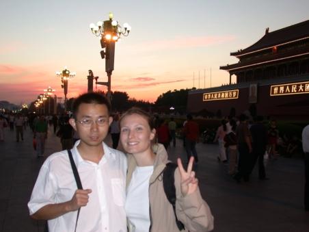 Smile! Eine typische Pose auf chinesischen Fotos