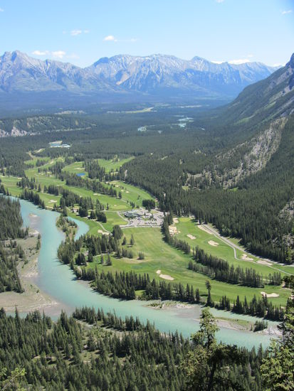 Tim, falls du den Bericht liest, das Bild ist nur für dich.. Bei dem Panorama würd ichs mir mit dem Golf spielen auch nochmal überlegen