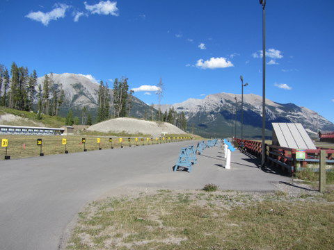 Canmore Nordic Centre, wurde 1988 für die Olympischen Winterspiele gebaut. Kilometerlange biking und hiking trails, hier hätt man super Inline skaten können, hätt man welche dabei.