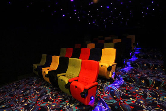 mit kleinem Kino