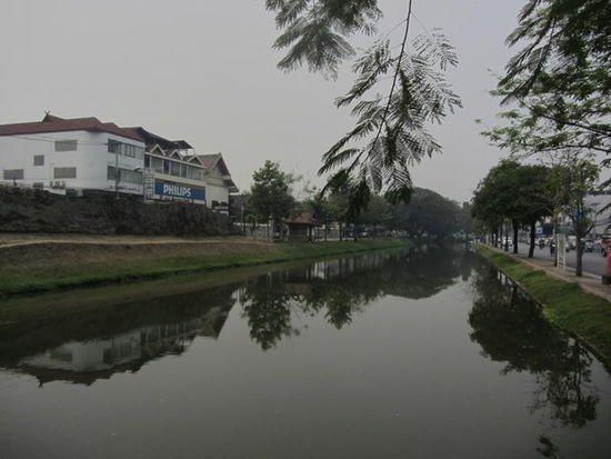 mit dazugehörigem Kanal