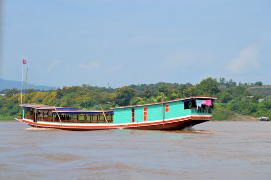 So sieht unser Boot aus mit dem wir 2 Tage über den Mekong schippern