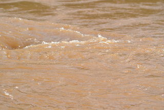 Der Mekong birgt seine Tücken ... überall Strudel und starke Strömungen, nichts zum schwimmen !!!