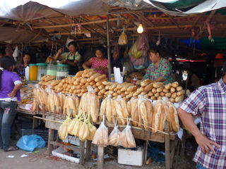 In Laos werden viele Baguette gegessen ... ein Andenken an die französische Kolonialzeit!