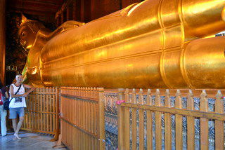 46 M lang und 15 M hoch und simbolisiert Buddhas entgültiges Eintreten ins Nirwana