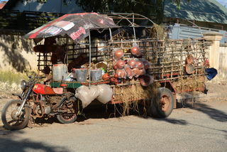 Das Moped ist Transportmittel Nr.1 !!! ...