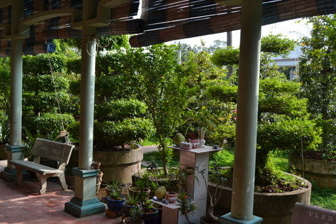 Das Haus mit schönem japanischem Garten, ein nettes kleines Zimmer (leider luftig, hell und laut) aber es hat sich gelohnt!