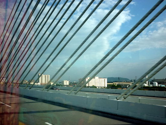 Penang ist über eine lange Brücke mit dem Festland verbunden.